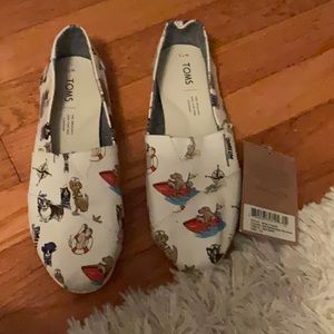 Women’s Tom’s size 7.5 Venice collection classic.